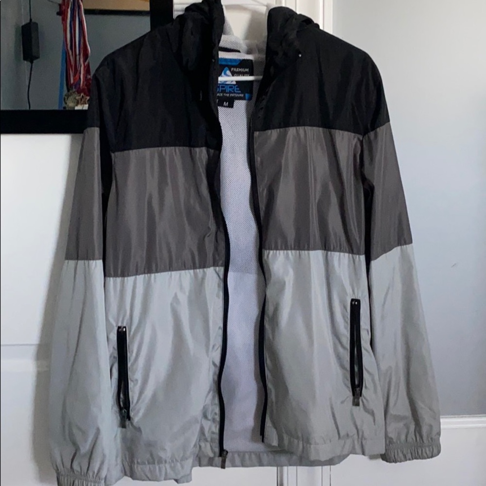 Fish net wind breaker